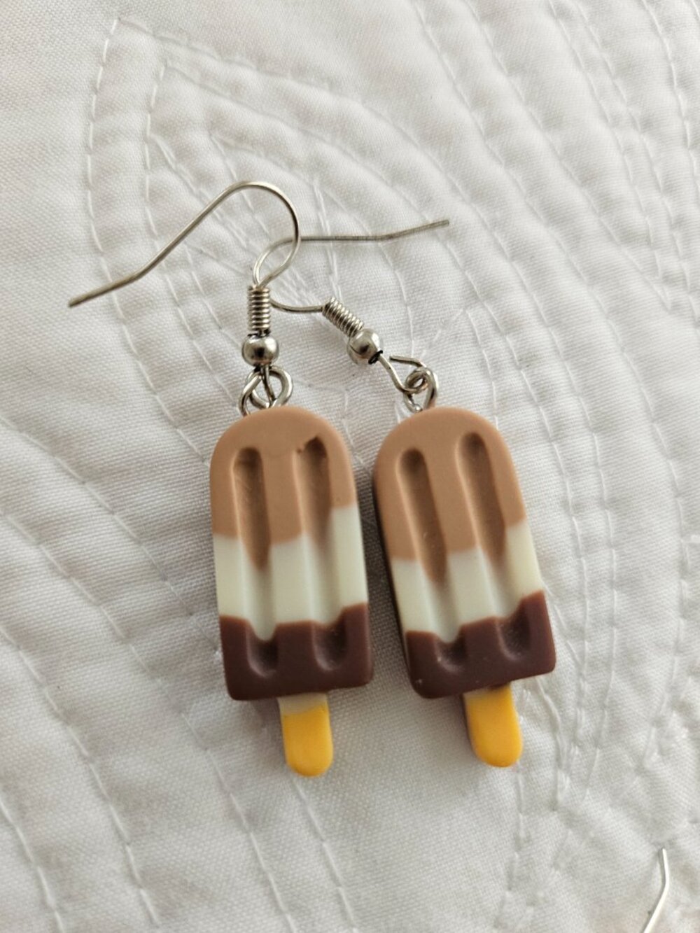 Cute earings bundle - Picture 4 of 16